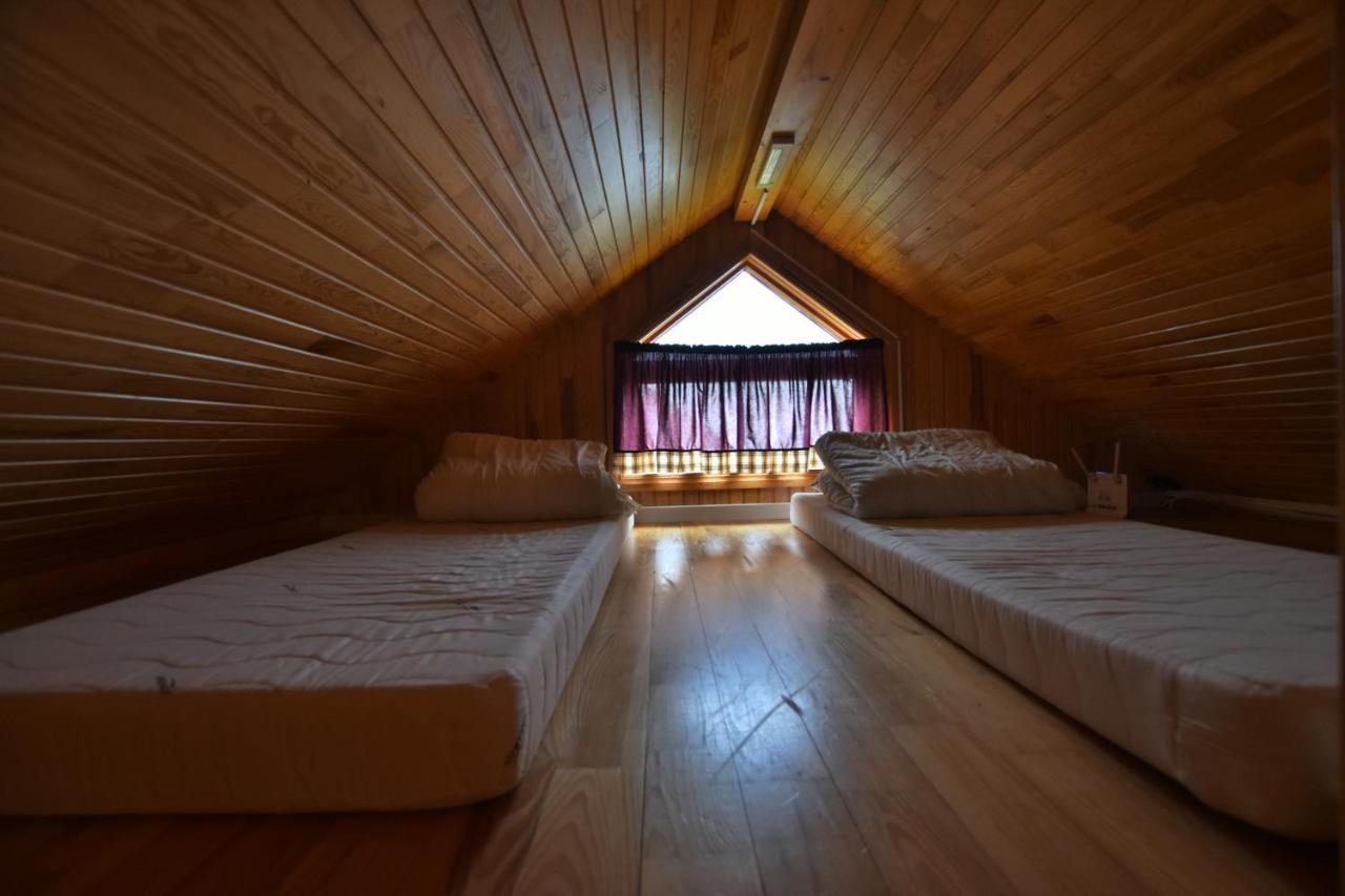 Solbrekka Holiday Homes Mjoifjorthur Екстериор снимка