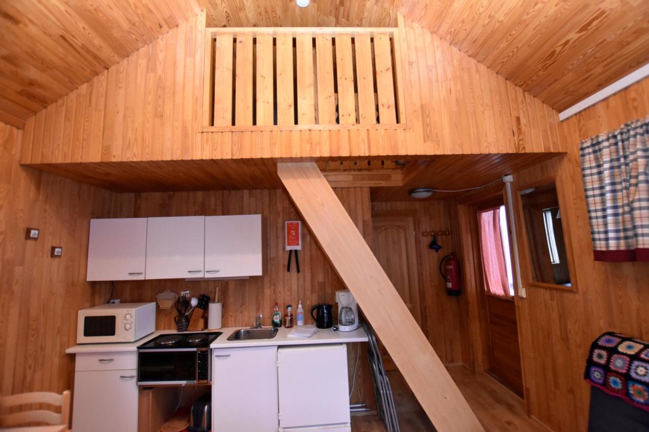 Solbrekka Holiday Homes Mjoifjorthur Екстериор снимка