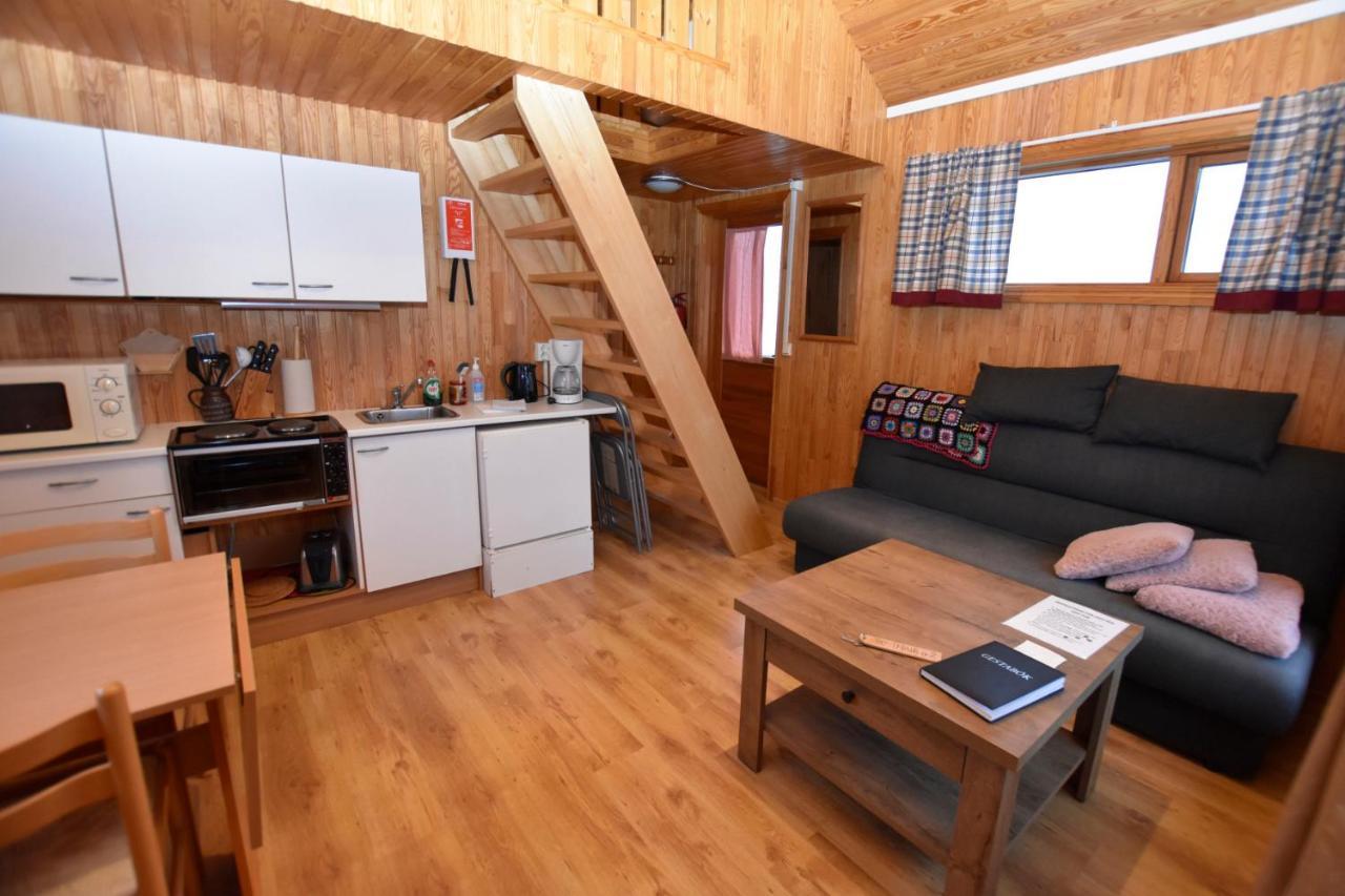 Solbrekka Holiday Homes Mjoifjorthur Екстериор снимка